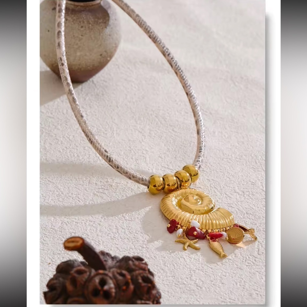 Golden Seashell Pendant Necklace – Nautical Charm with Natural Stone Accents